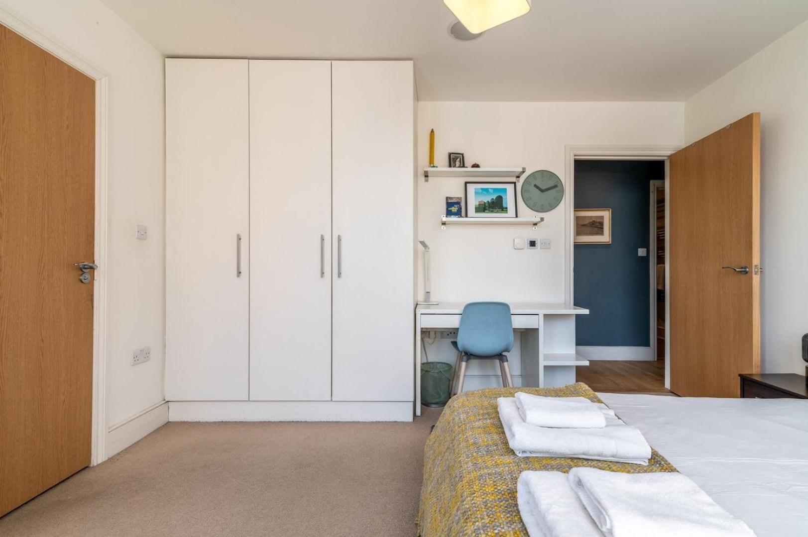 Bright & Spacious Battersea Flat Лондон Екстер'єр фото
